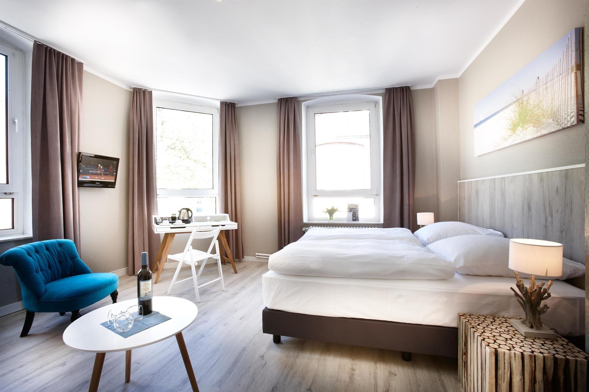 Hotel Liegeplatz 13 Kiel By Premiere Classe Exterior photo